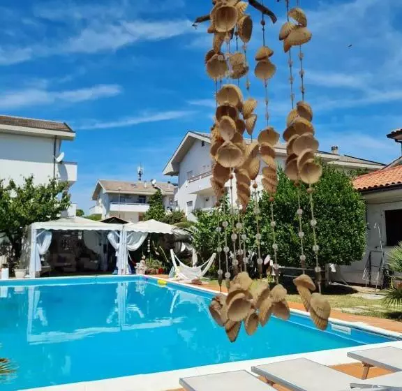 Aamiaismajoitus (B&B) Villa Tropical