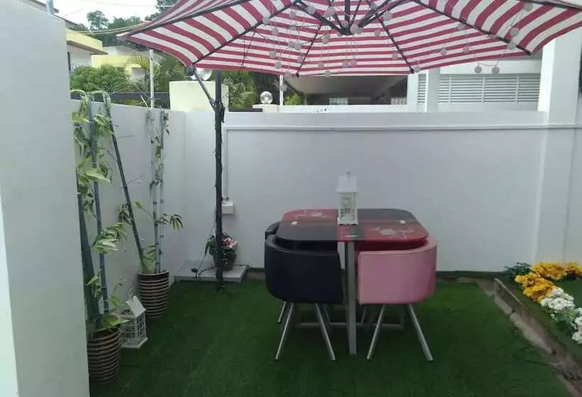 مسافرخانه Co. Living Suite