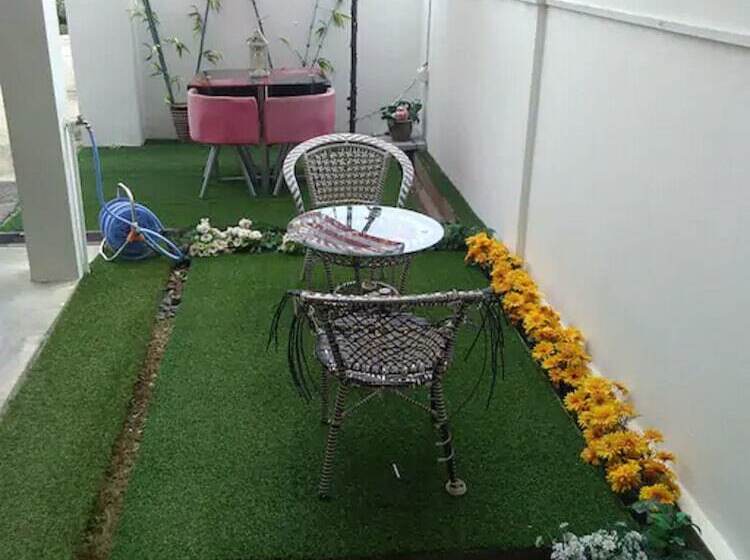 مسافرخانه Co. Living Suite