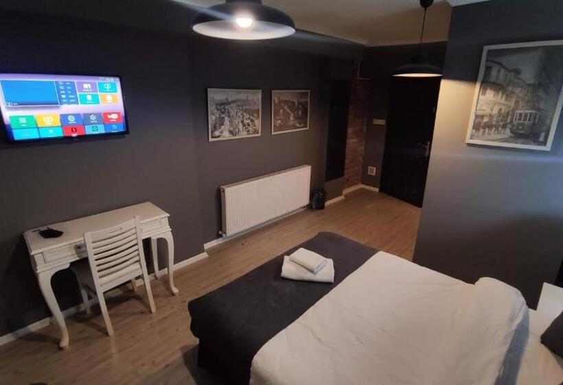 簡易ホテル Utarit Taksim