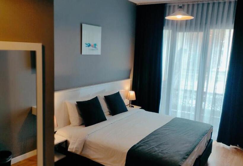 簡易ホテル Utarit Taksim