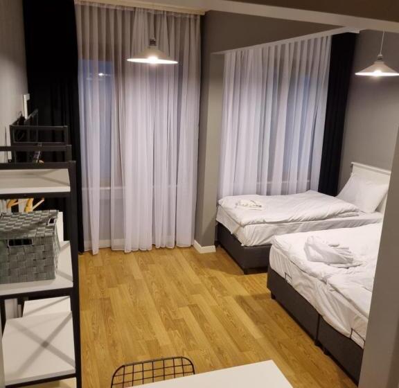 簡易ホテル Utarit Taksim