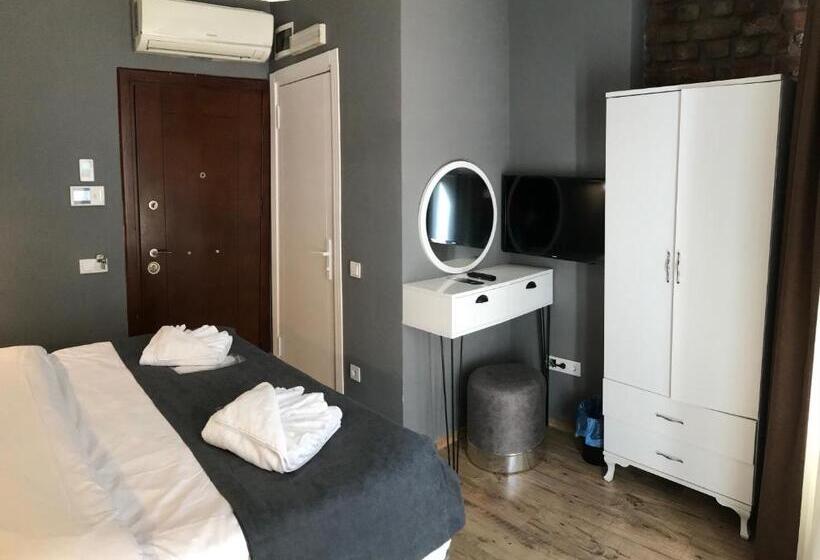 簡易ホテル Utarit Taksim