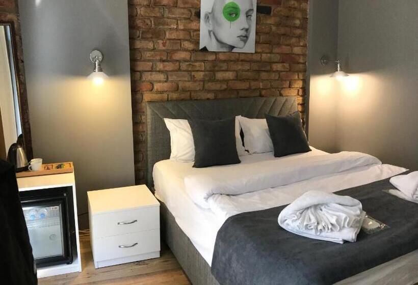 簡易ホテル Utarit Taksim