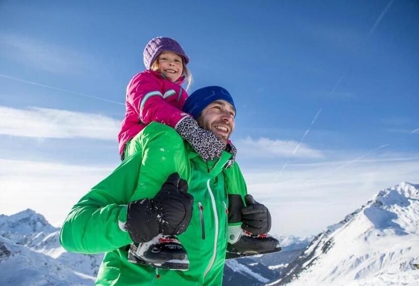 هتل Alpenrose Aktiv & Sport