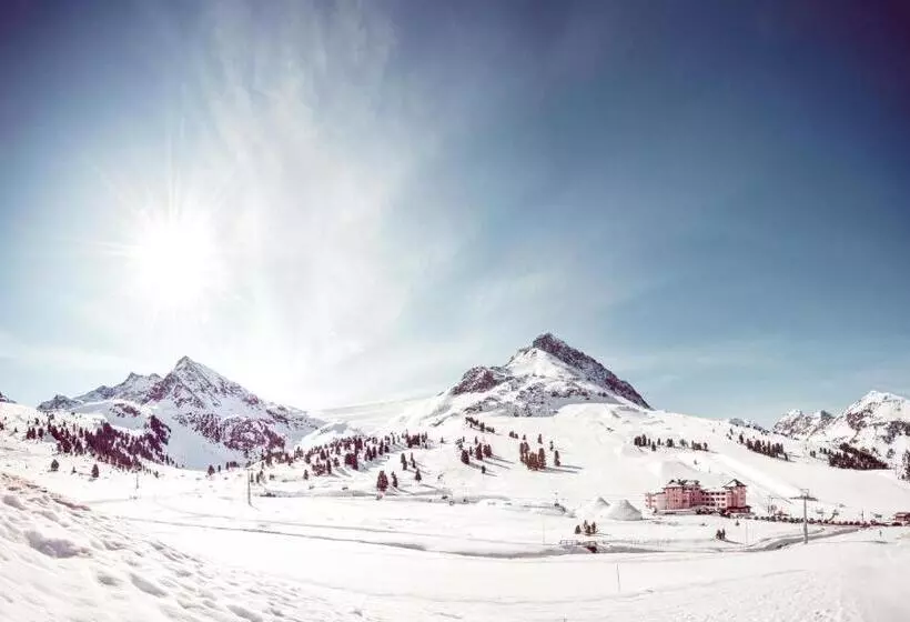 ホテル Alpenrose Aktiv & Sport