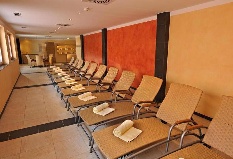 هتل Alpenrose Aktiv & Sport