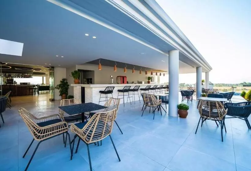 ホテル Harmony Crest Resort & Spa Adults Only