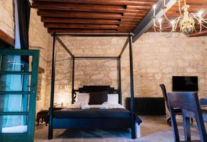 בית מלון כפרי Oinou Strata   Adults Only