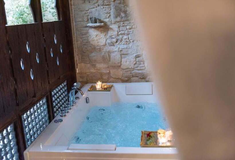 בית מלון כפרי Oinou Strata   Adults Only