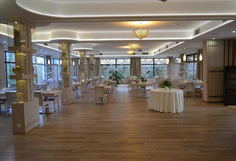 Hotel Slamený Dom & Spa