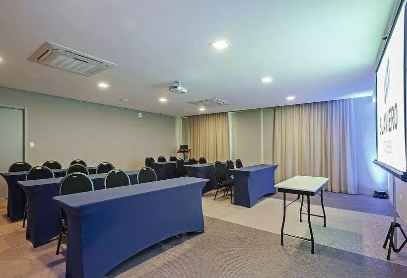 ホテル Slaviero Curitiba Aeroporto
