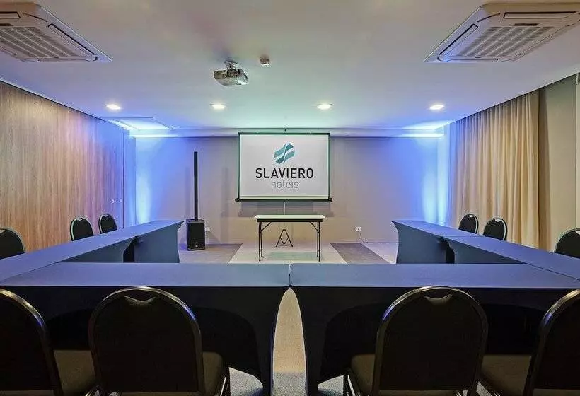 ホテル Slaviero Curitiba Aeroporto