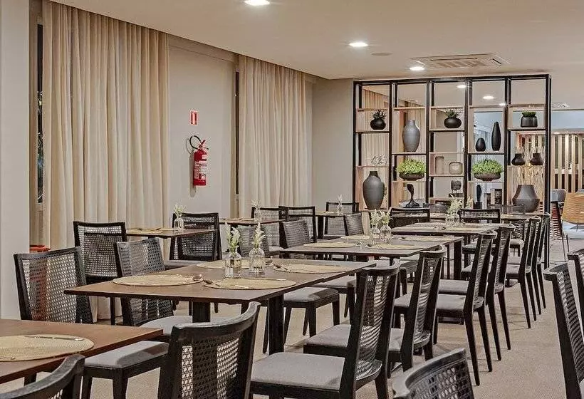 ホテル Slaviero Curitiba Aeroporto