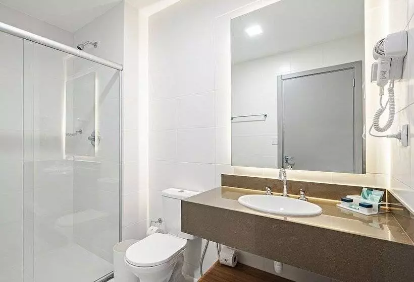 ホテル Slaviero Curitiba Aeroporto