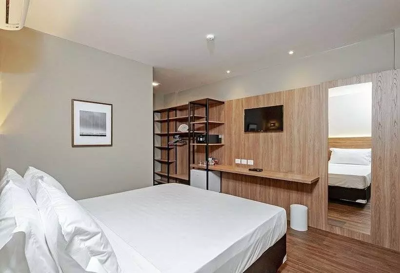 ホテル Slaviero Curitiba Aeroporto