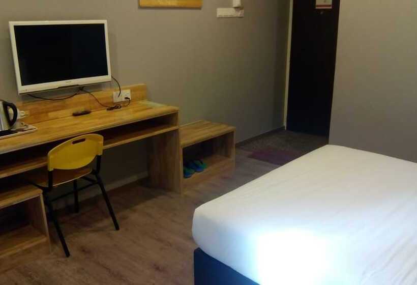 בית מלון כפרי Suria 18