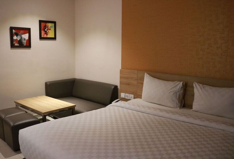 Wing Hotel Kualanamu Airport