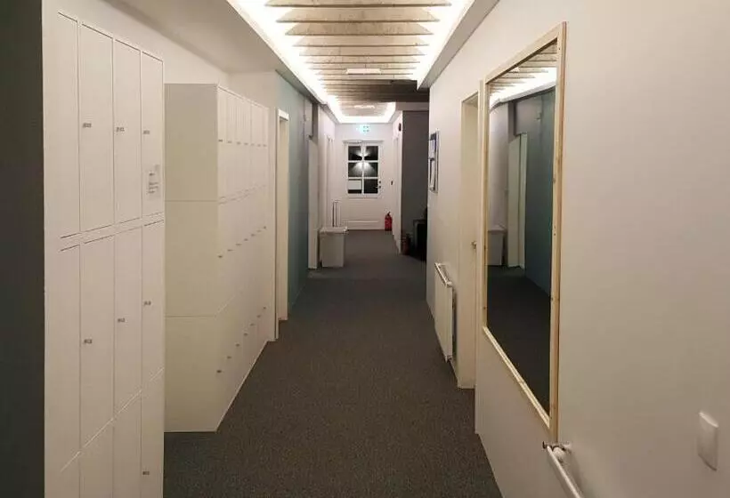پانسیون Lækur Guesthouse