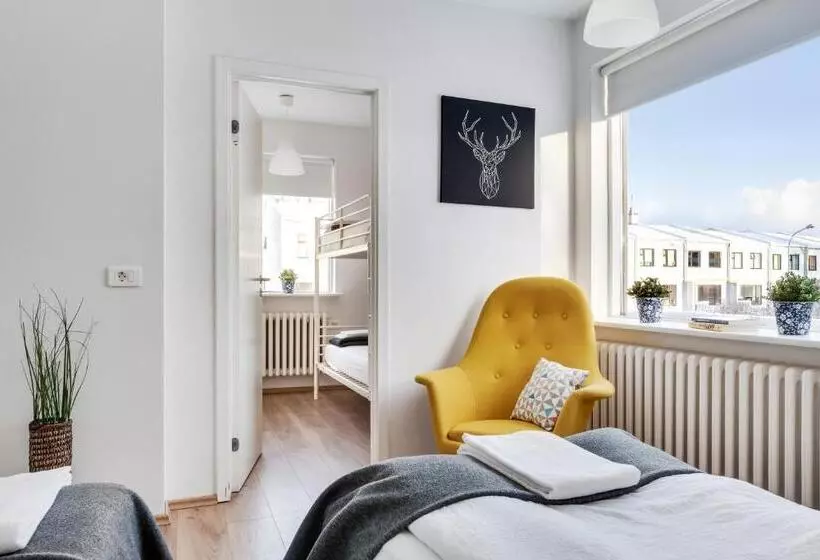 پانسیون Lækur Guesthouse