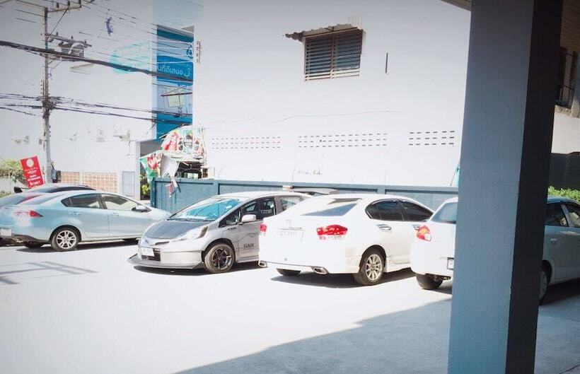 فندق Rinrada Loft Resident