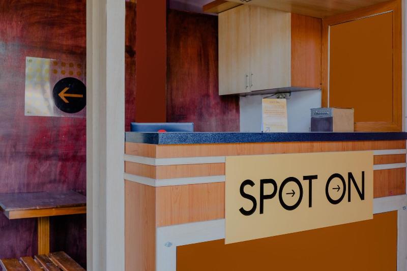 Szálloda Spot On 1759 Family Residence