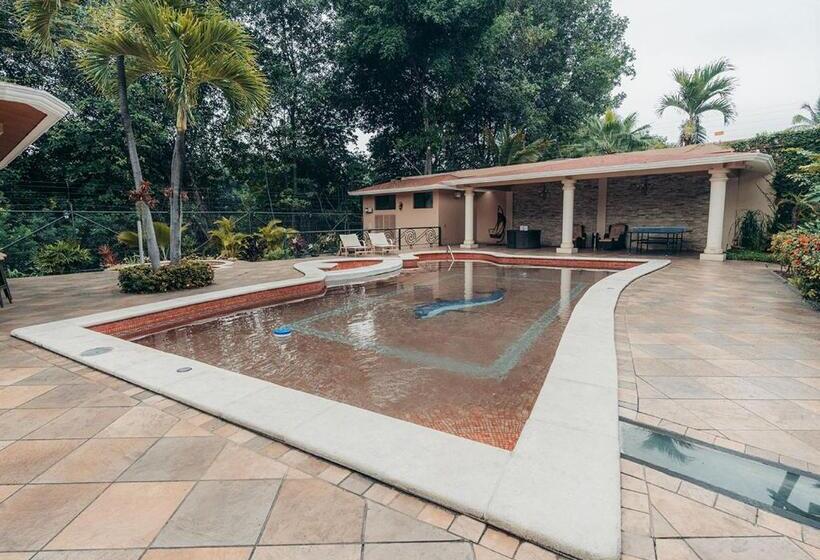 Luxva Hotel Boutique