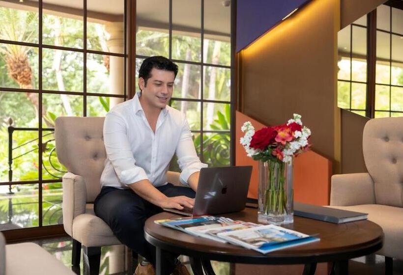 Luxva Hotel Boutique