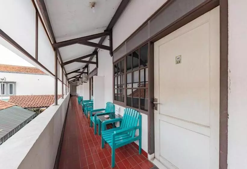 Urbanview Hotel Pondok Kurnia Cijagra Bandung By Reddoorz