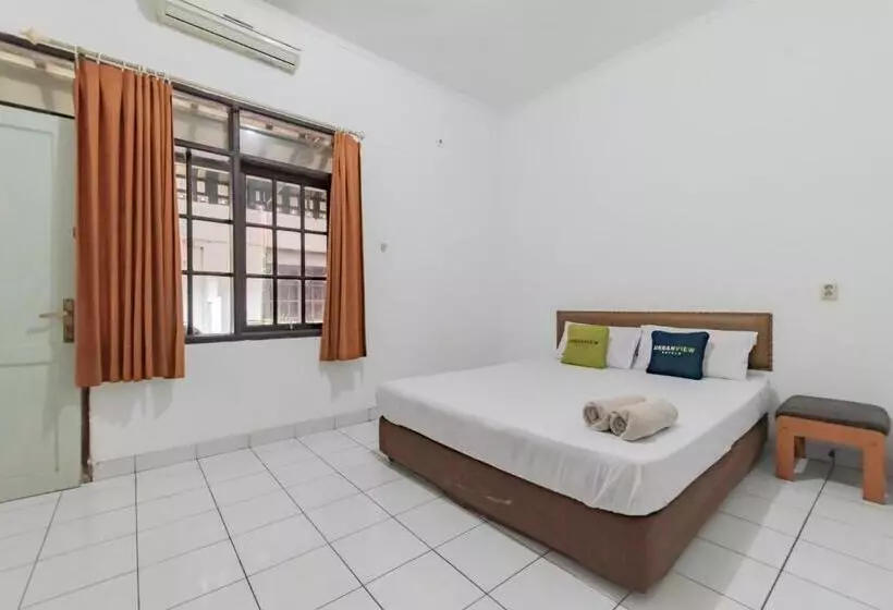 Urbanview Hotel Pondok Kurnia Cijagra Bandung By Reddoorz