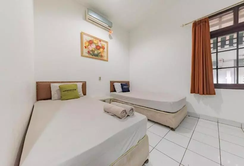 Urbanview Hotel Pondok Kurnia Cijagra Bandung By Reddoorz