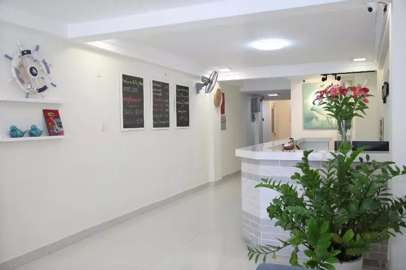 Cozy Hotel   140 Cong Quynh