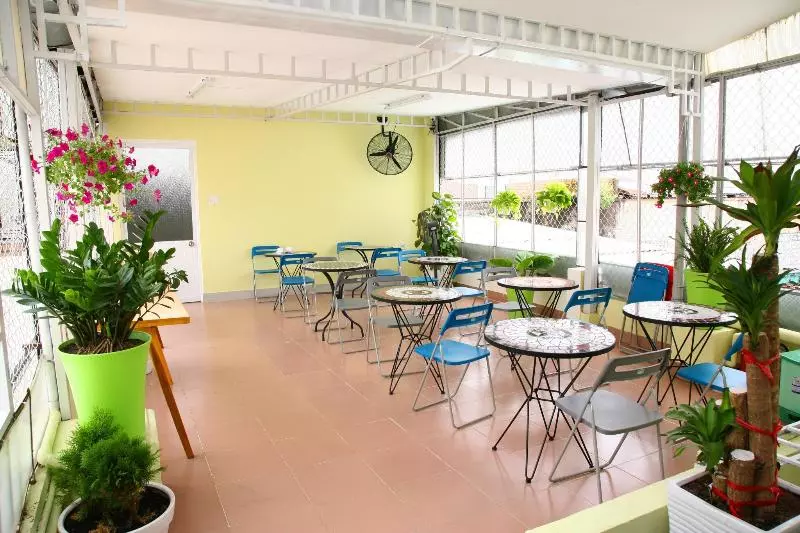 Cozy Hotel   140 Cong Quynh