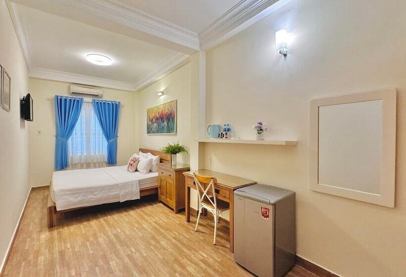 Cozy Hotel   140 Cong Quynh