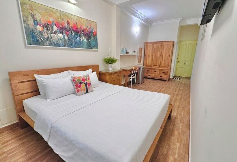 Cozy Hotel   140 Cong Quynh