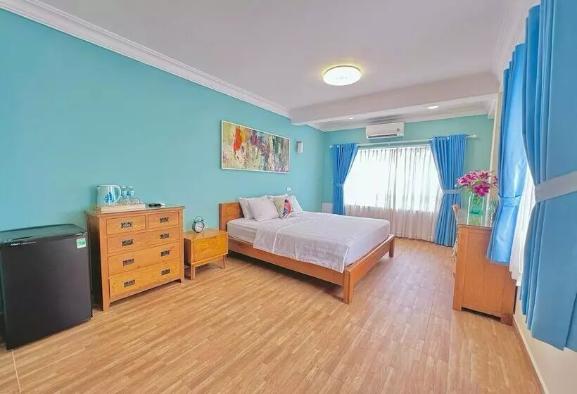 Cozy Hotel   140 Cong Quynh