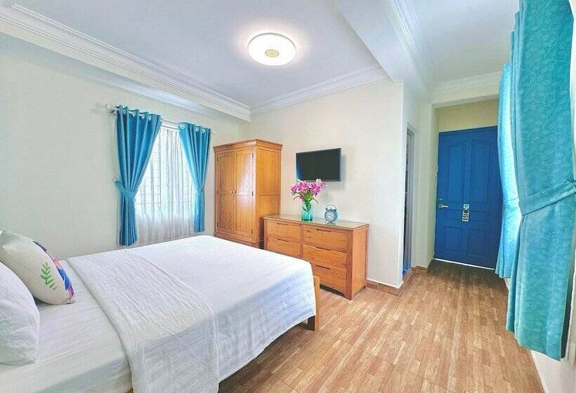 Cozy Hotel   140 Cong Quynh