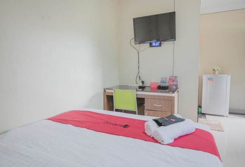 펜션 Reddoorz Syariah Near Jamtos Jambi 2
