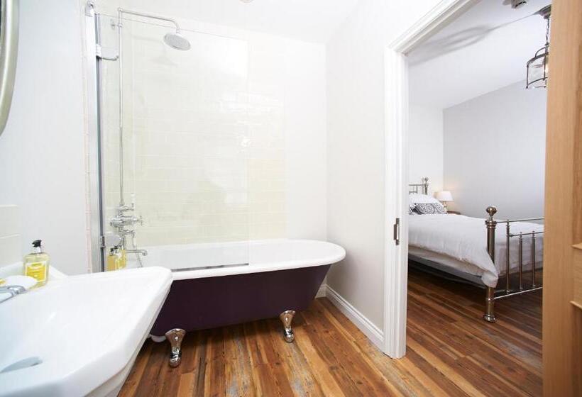 تختخواب و صبحانه The Bugle Inn Twyford