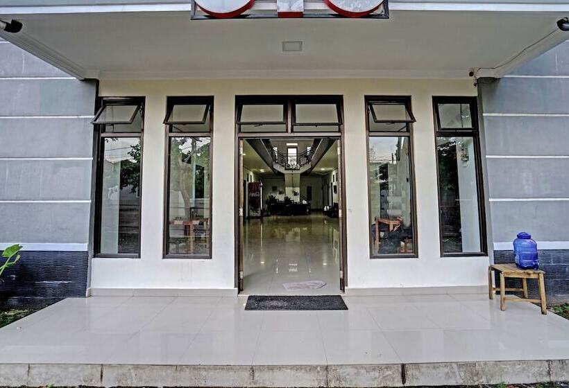 فندق Kerangga Homestay Syariah Redpartner