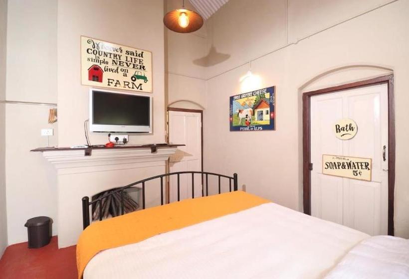 Hotel Penrhyn Estd 1929