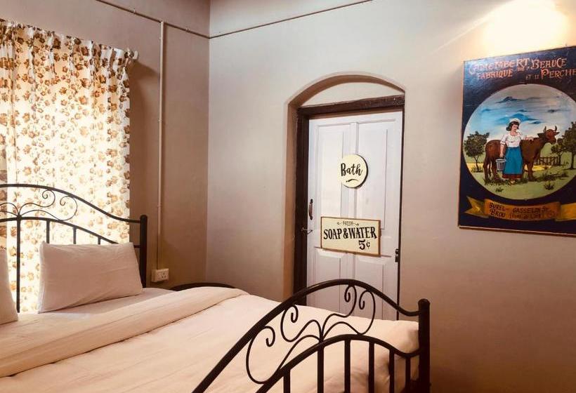 Hotel Penrhyn Estd 1929