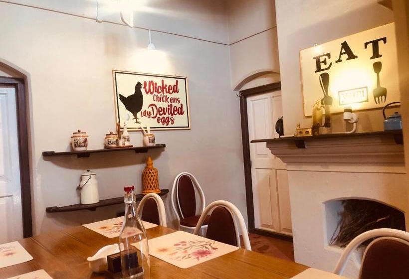 Hotel Penrhyn Estd 1929