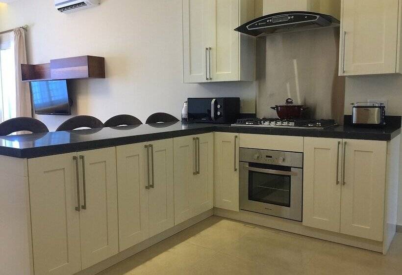 Pearl Hotel & Residence