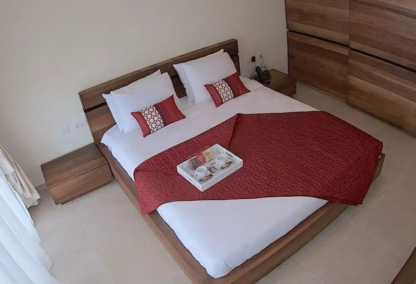 Pearl Hotel & Residence