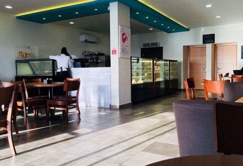 Pearl Hotel & Residence