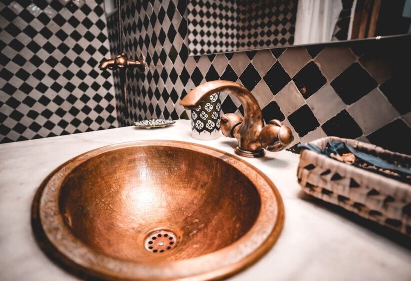 بنسيون Riad Rasia