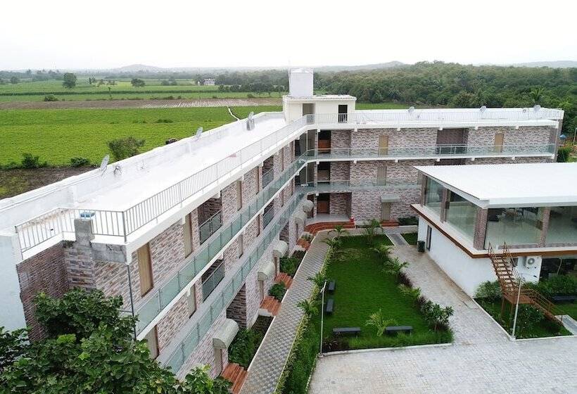 Carina Retreat Resort