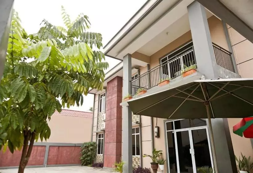 ホテル Oyo 1394 Rumaisa Residence