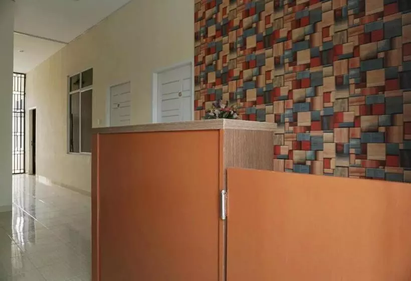 ホテル Oyo 1394 Rumaisa Residence